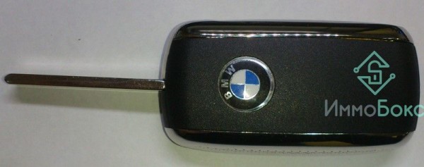 выкидной ключ BMW с логотипом